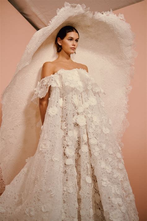 cout robe givenchy megan|givenchy bridal gown.